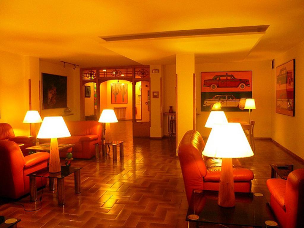 ז'אקה Hotel Pradas מראה חיצוני תמונה